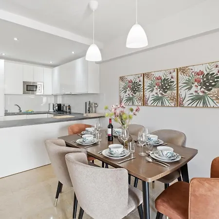 Spacieux A Golf Apartment