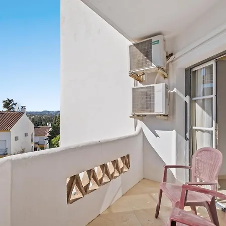 Spacieux A Golf Apartment